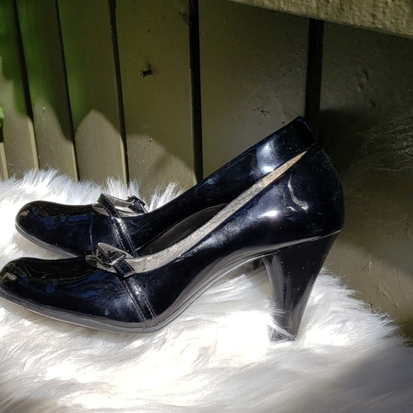 Kenneth Cole Reaction Pumps black patent 6 - Picture 2 of 7